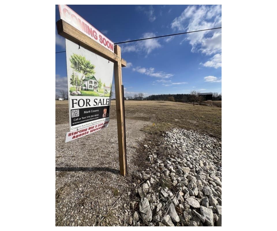 One Acre Serviced Country Building Lot, Shedden, ON