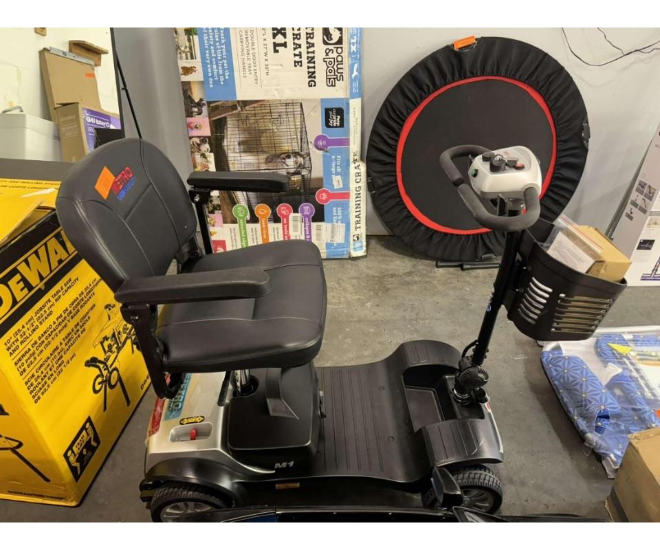 Iowa City SATURDAY SHOPVAC, VANITY'S SCOOTERS,FARM11/4