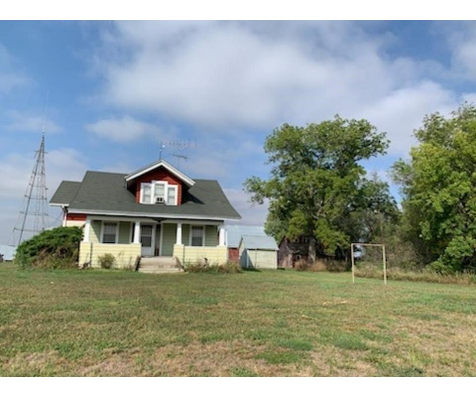 Francis & Pauline Estate Auction REAL ESTATE Online Only