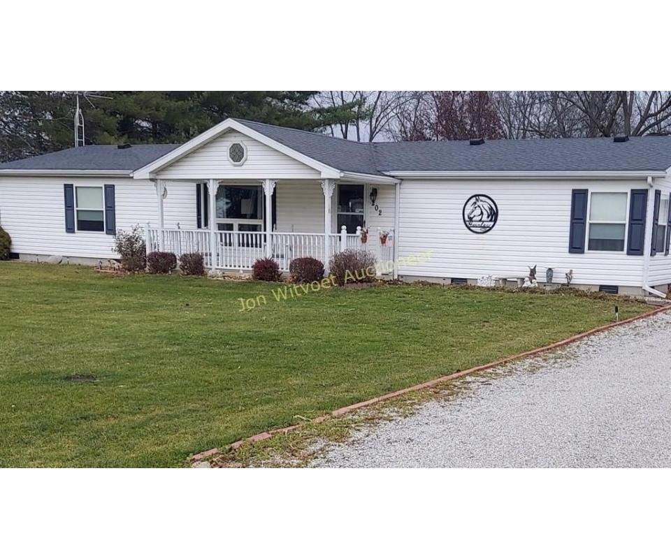 Devonshire 3 bd, 2 bath, 2+/ acres Live Real Estate Auction