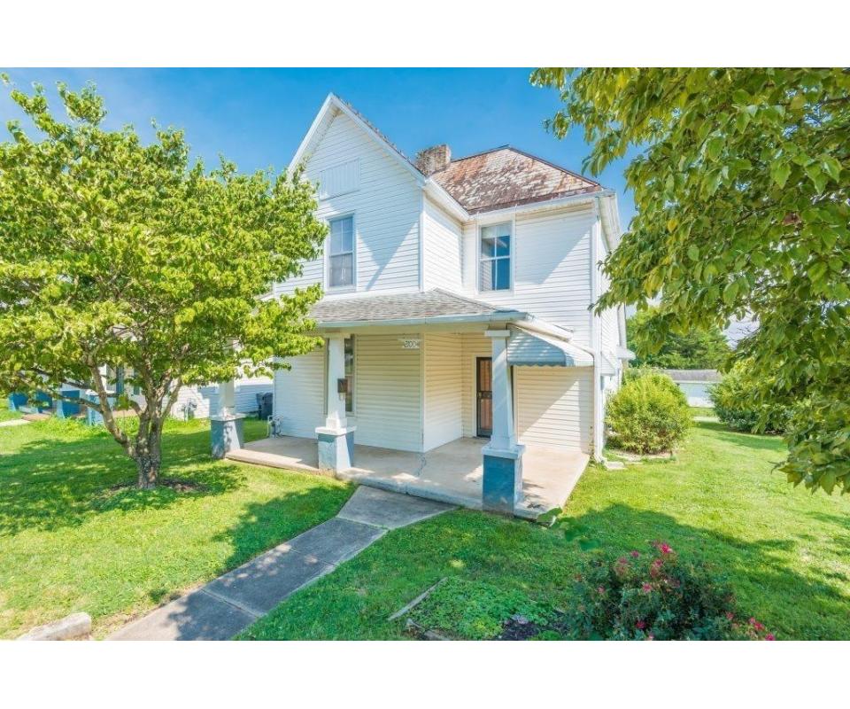 2100 CECIL AVE., KNOXVILLE, TN
