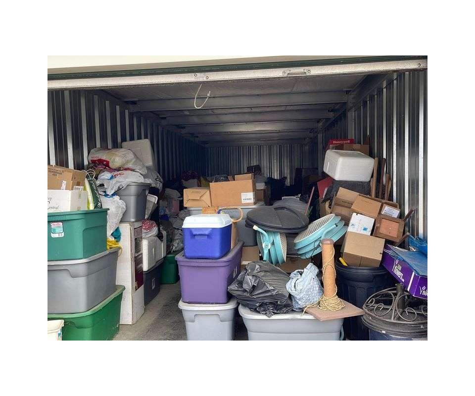 WILLIAM & PATRICIA MODDERS ESTATE STORAGE UNITS ONLINE AUCTION