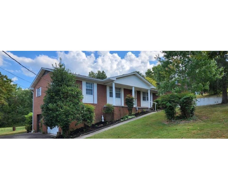 Lowry Real Estate Auction of Maynardville, TN