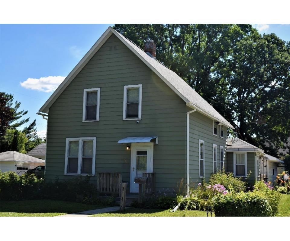 Real Estate Auction 301 Oak Street