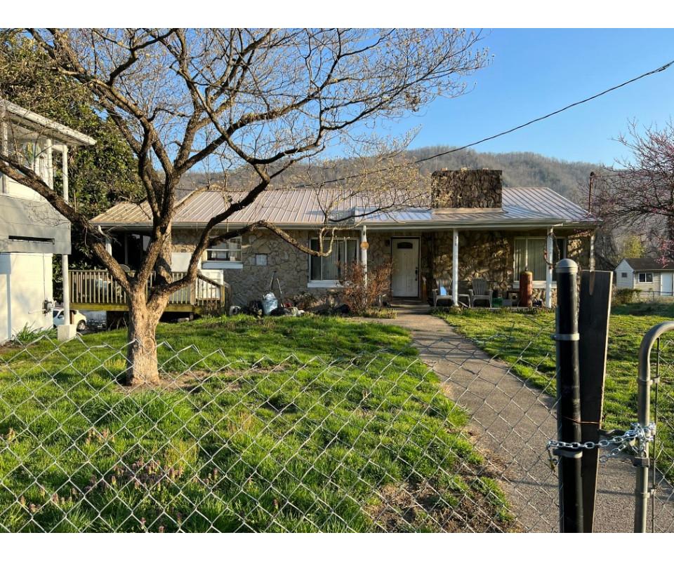 3 Kanawha County Properties Selling to the Highest Bidders