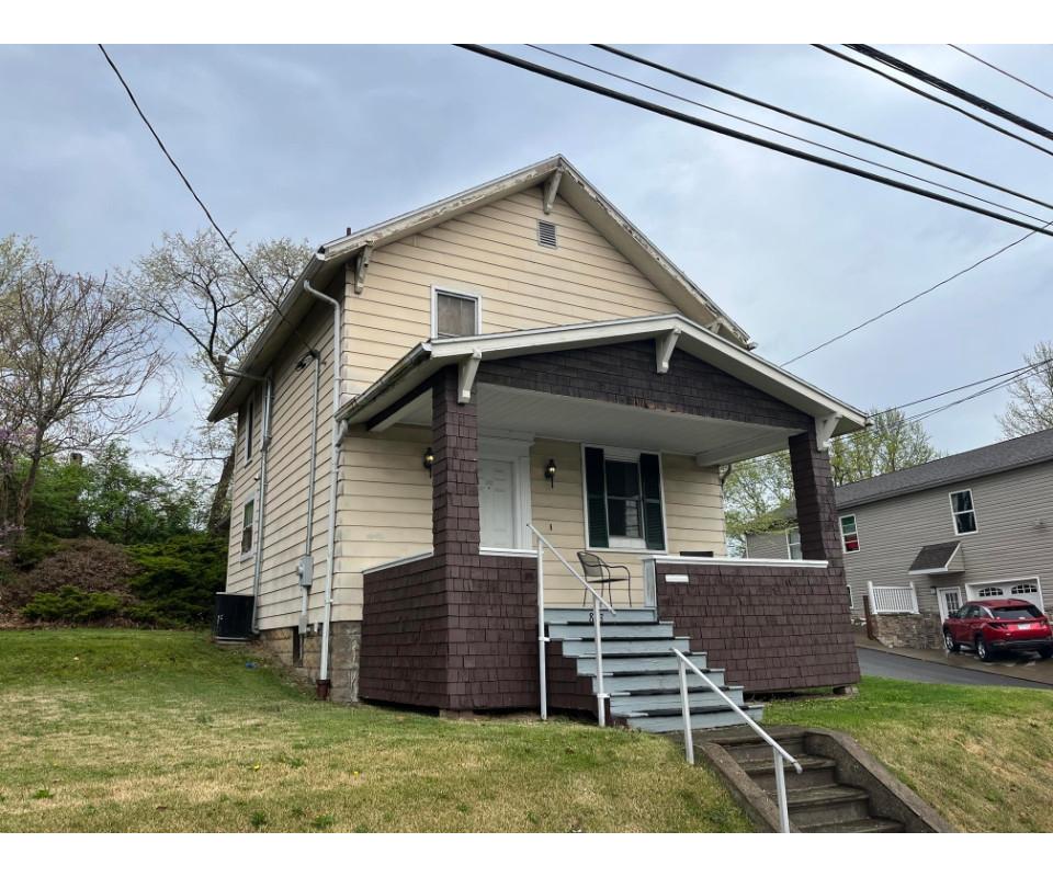 Prime 3 Bedroom Student Rental in Downtown