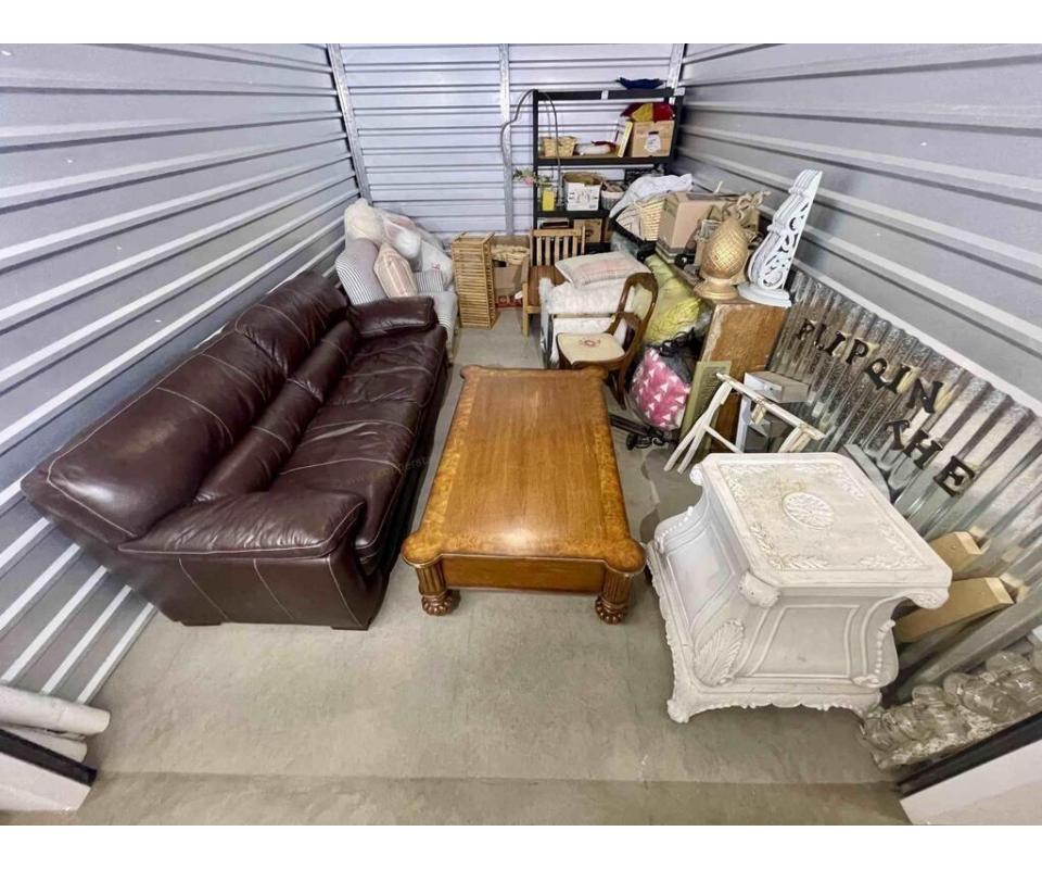 Online Storage Unit Auction 2 Lots Only Ends 11/20/22 7pm