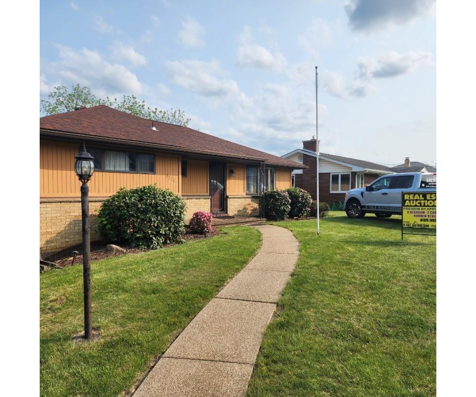 REAL ESTATE AUCTION NORTH HUNTINGDON NORWIN SCHOOLS OPEN HOUSE JUNE