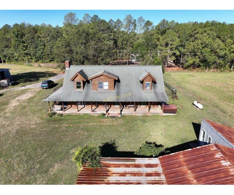 Log Home with Acreage in Suffolk, VA