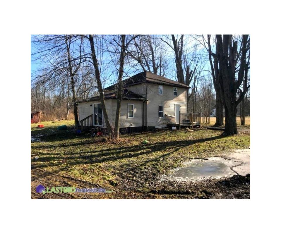 DEFORD, MI Home, Barn & Shed on Quiet Street