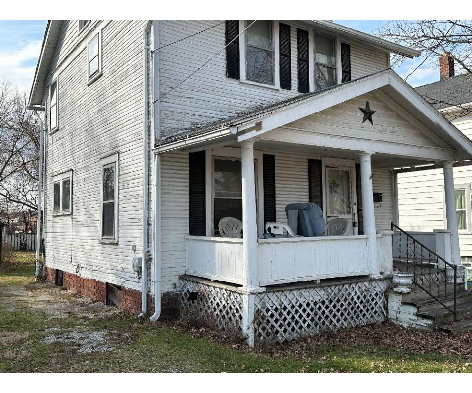 Fixer Uppers For Sale In Bakersfield Ca Zillow at Noah Queen blog