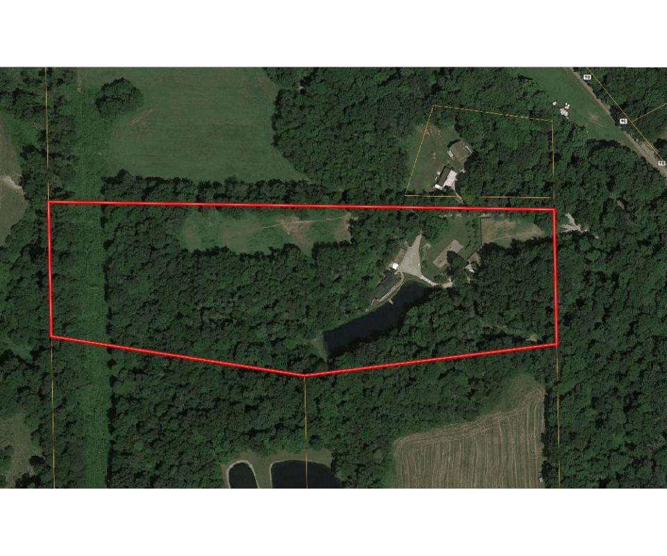 Attractive 12Acre Wayne County Property