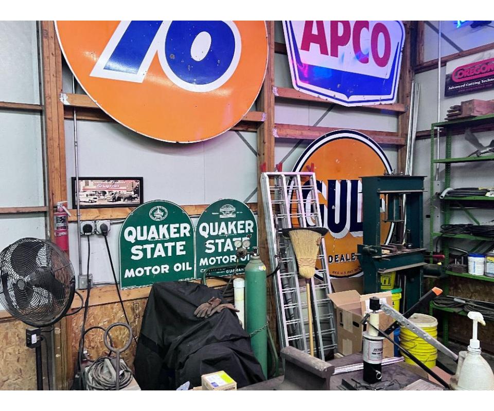 Walt Turner Estate Auction