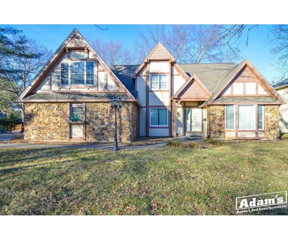 419 Oak Hill Drive, Belleville, IL 62223