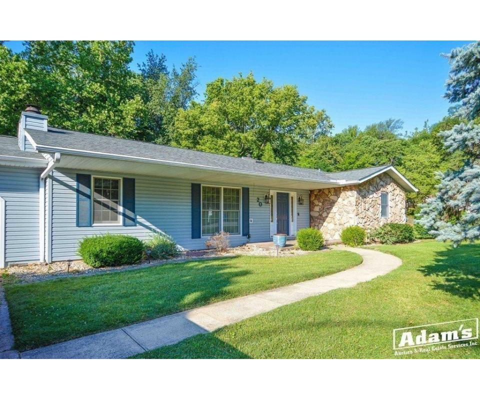 20 Heatherwood Drive, Collinsville, IL 62234