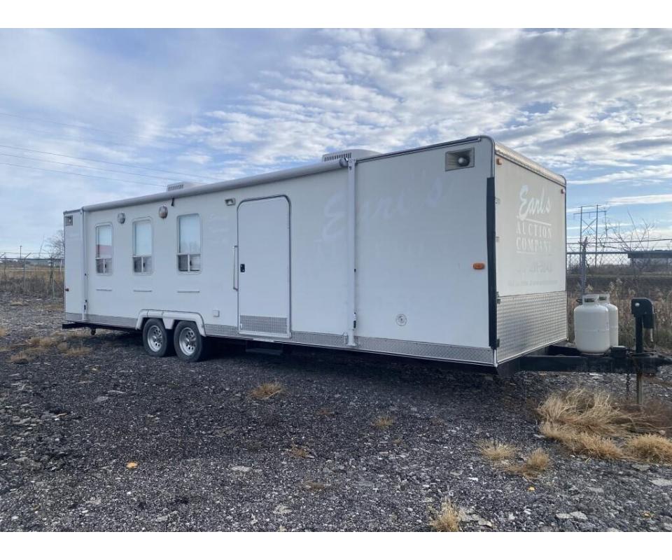 2006 Kuntry Kustoms Custom Clerking Trailer 28ft Trailer