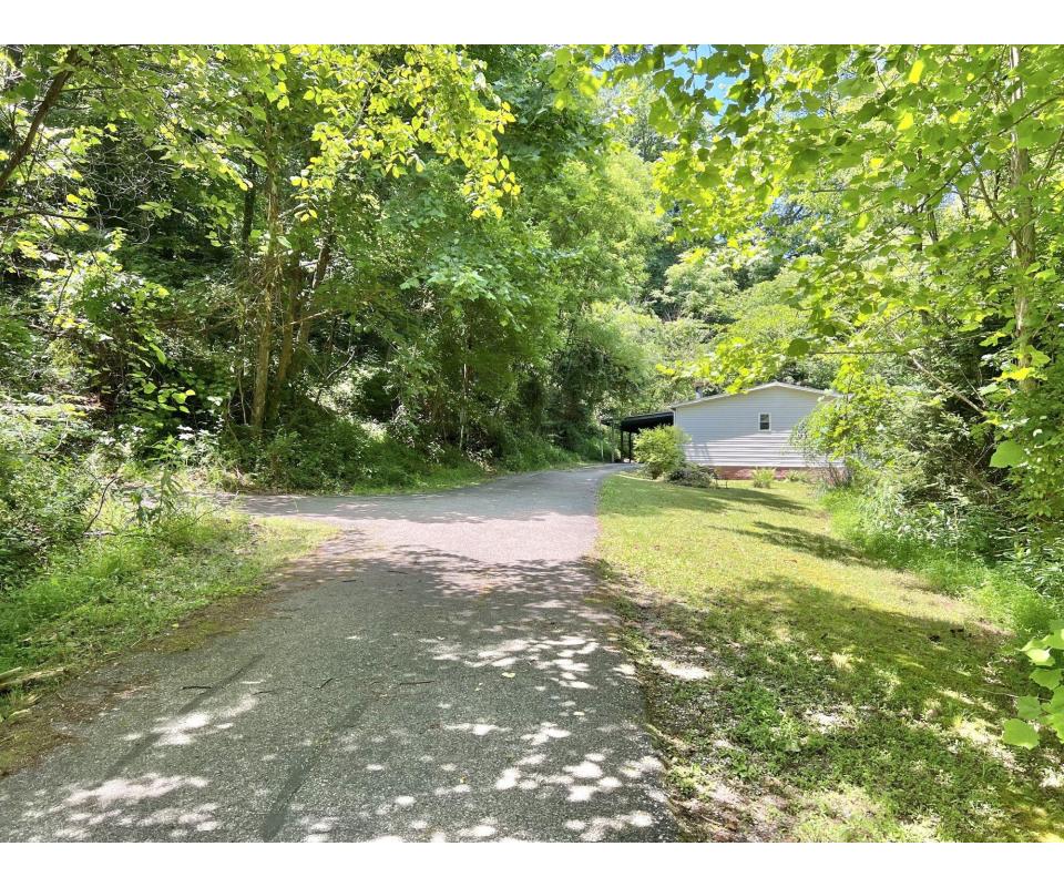 Davisville Home on 2 Acres