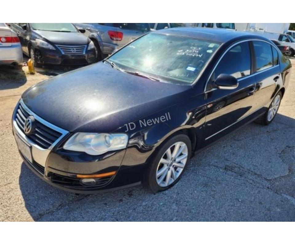 695CITY VEHICLE STORAGE