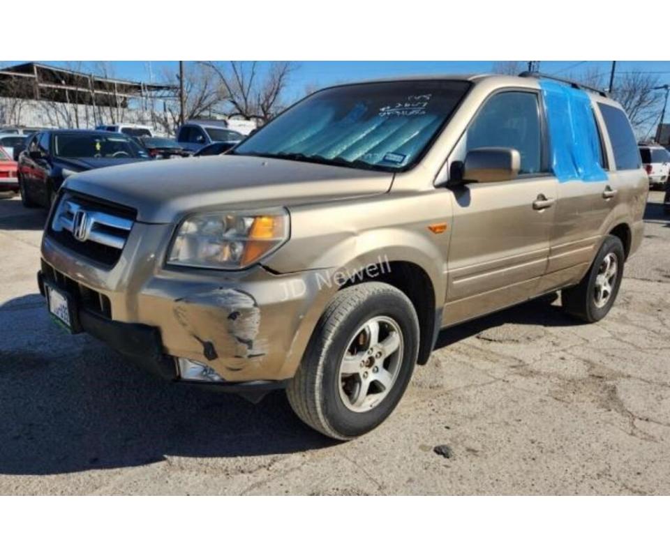 1004CITY VEHICLE STORAGE