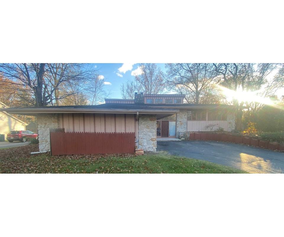 SOLD! Sylvania Township Home with 3400+/ SF at Online Auction