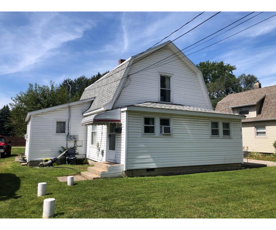 Two Duplexes Being Sold To Settle A Trust at Online Auction