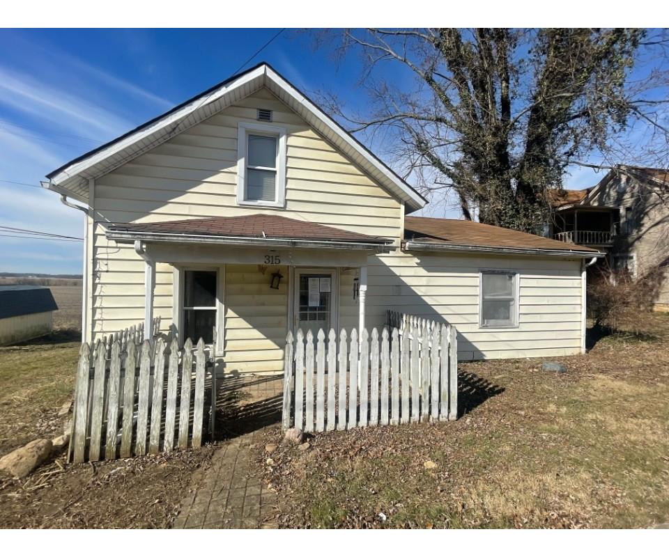 Real Estate Auction 315 S. Main St., Pleasantville, OH
