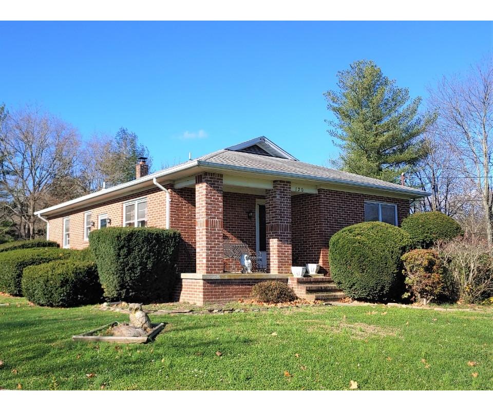 3 BR HOME W/ DETACHED 2 CAR GARAGE ON 1.03 AC