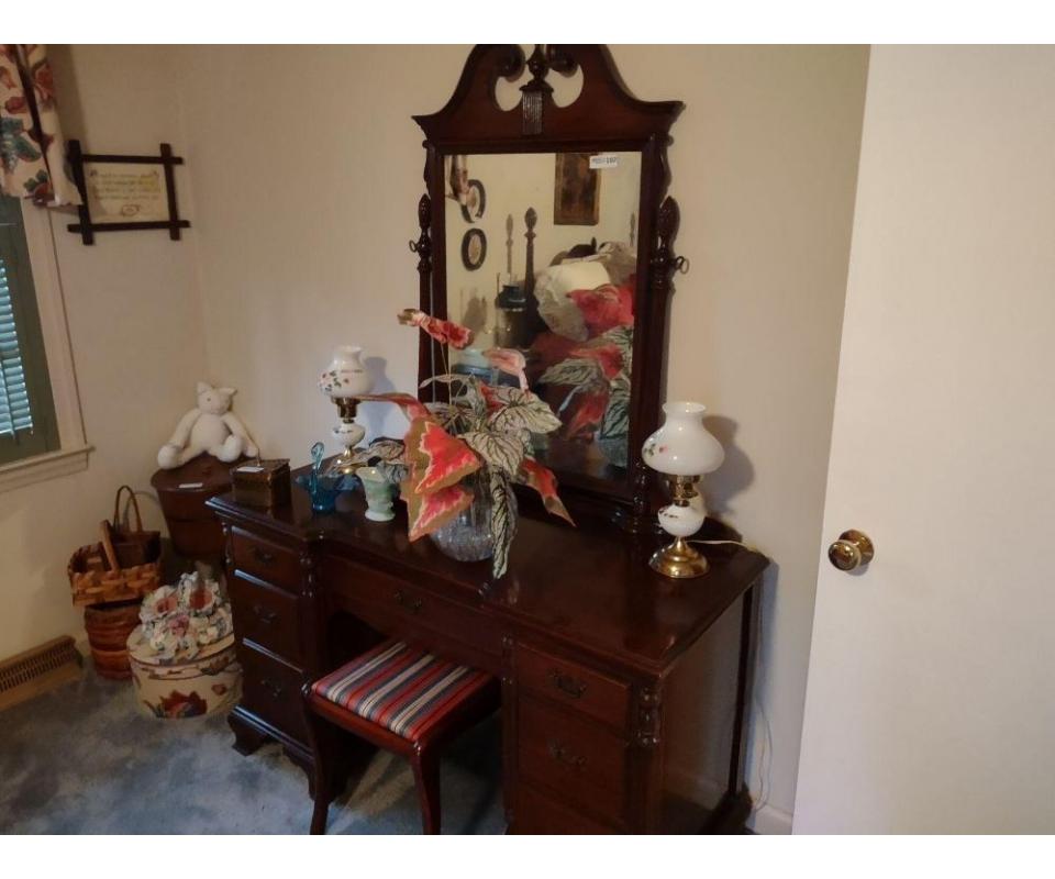 Toyota Pick Up, Furniture, Home Furnishings & More