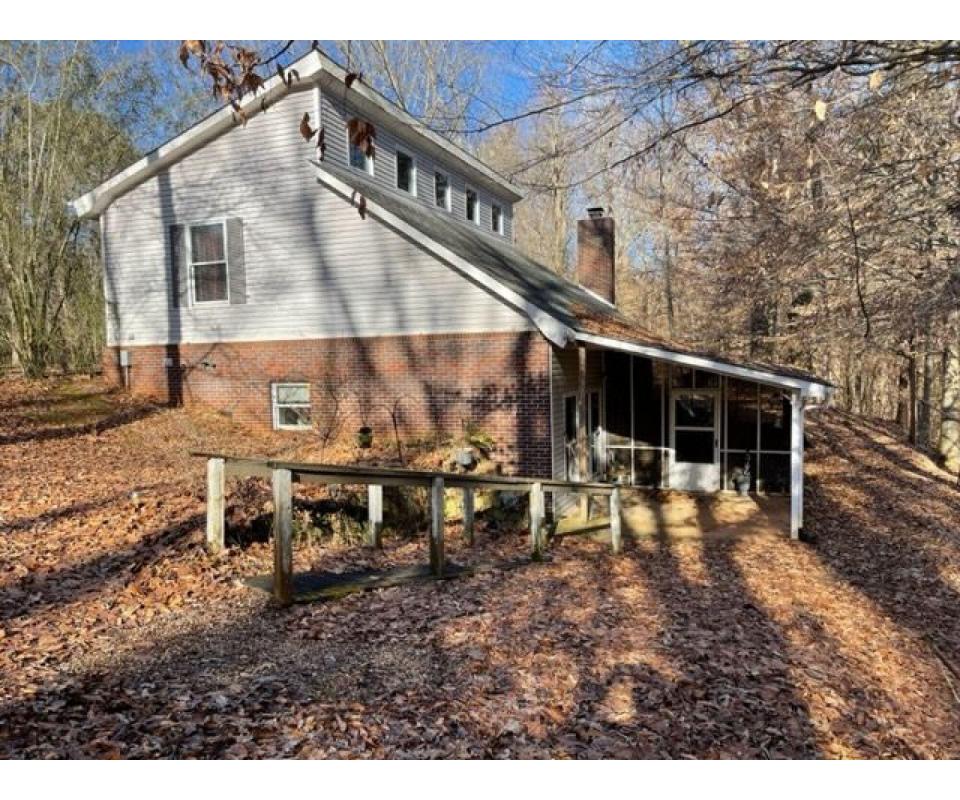 WATERFRONT ONLINE AUCTION