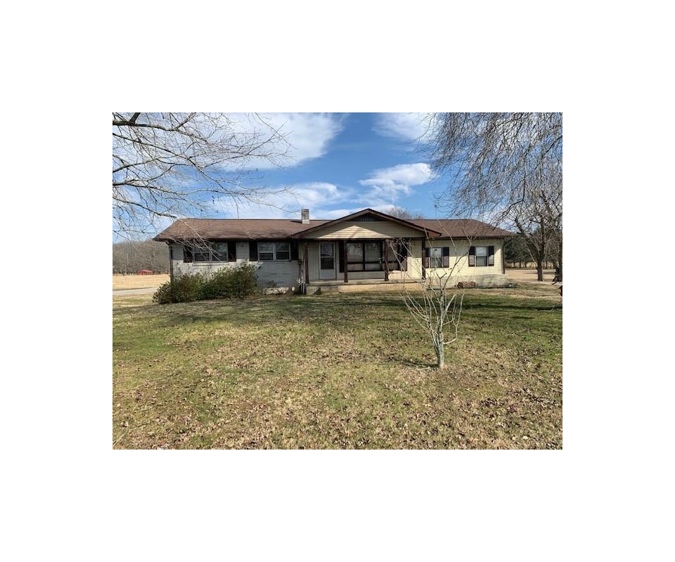 ABSOLUTE REAL ESTATE AUCTION