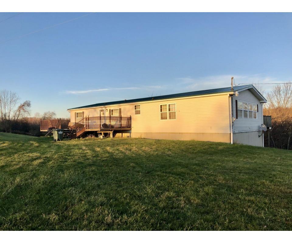 Home on 10+ Acres Burgettstown, PA