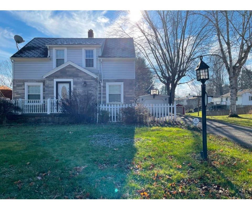 BELLVILLE, OH. REAL ESTATE