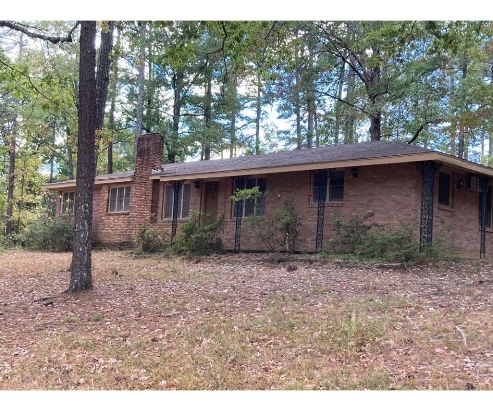 Winona, MS. Online Auction of Real Estate & Personal Property