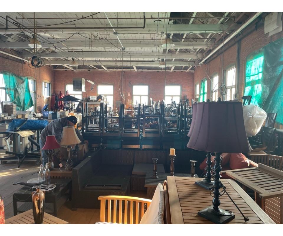 HRG WAREHOUSE wood n tap building