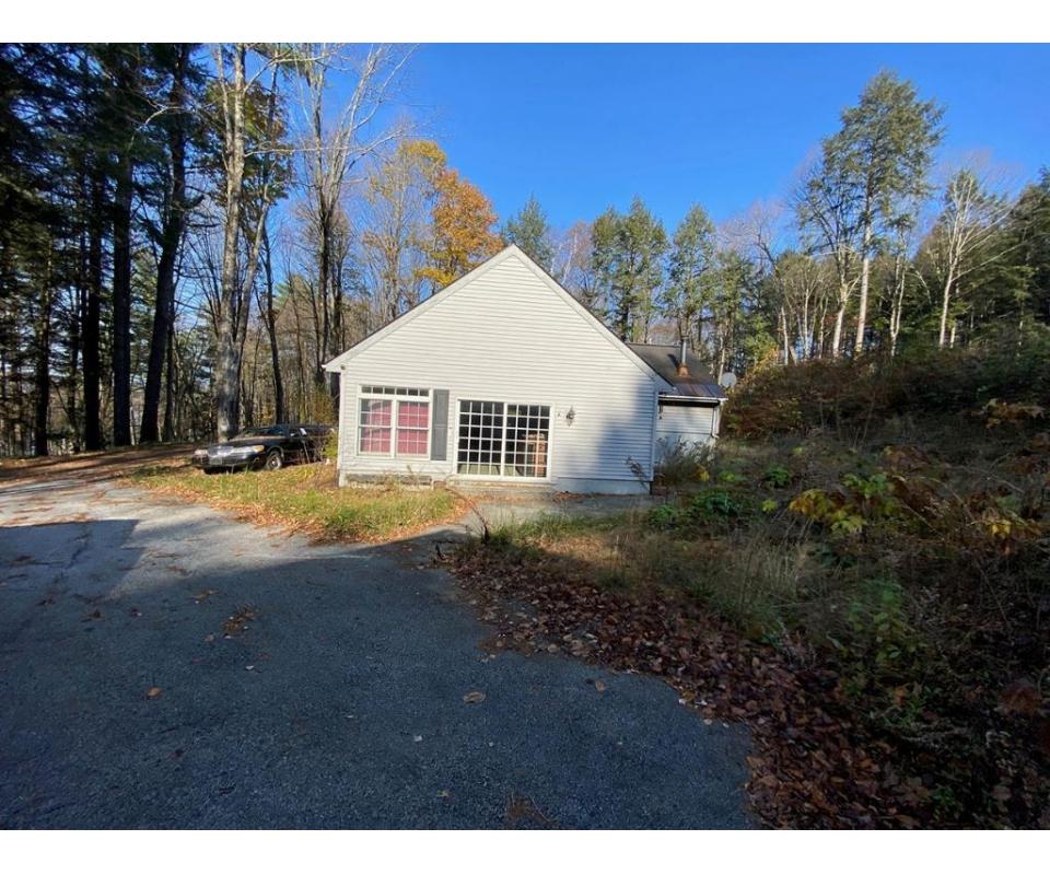 Foreclosure 1.3 Acre Lake Bomoseen Lot With Pool House and Garage