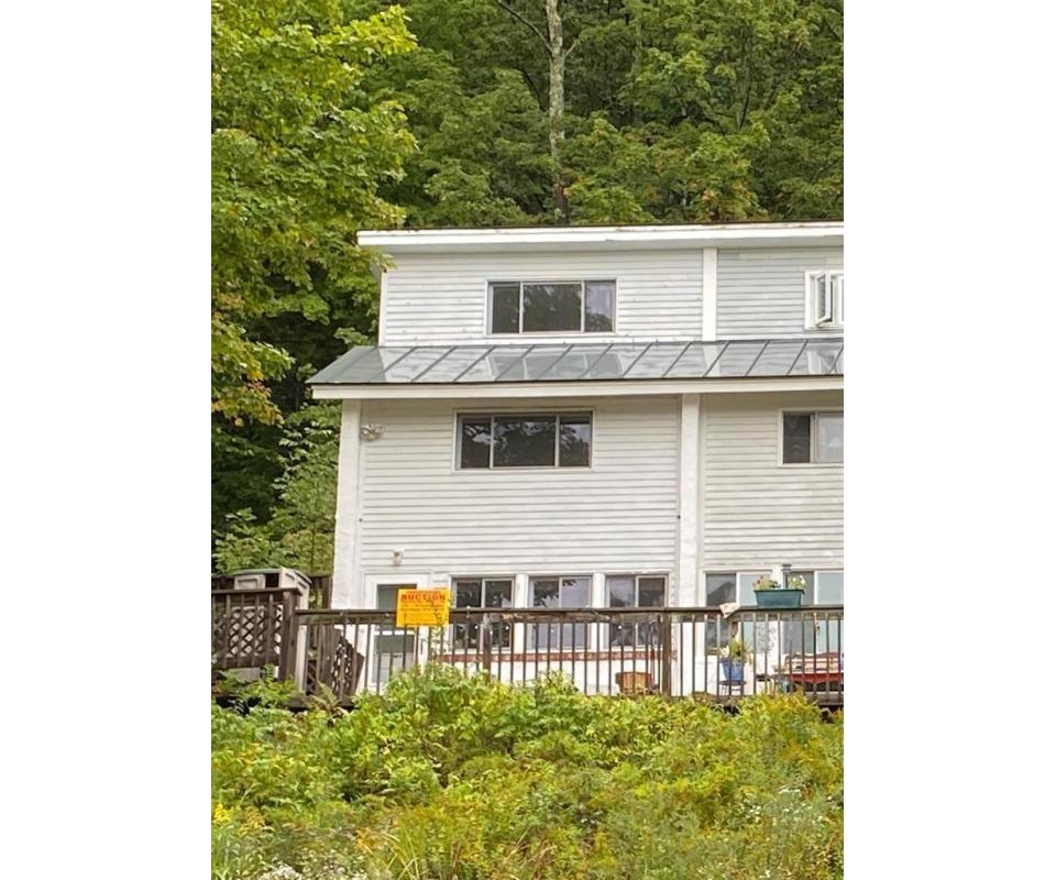 Foreclosure 3BR/2BA Condo in Plymouth VT