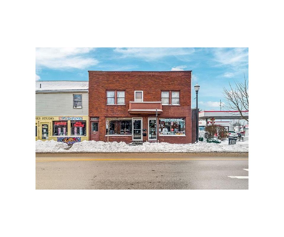 Commercial Building 2 Storefronts Wooster, OH 18718