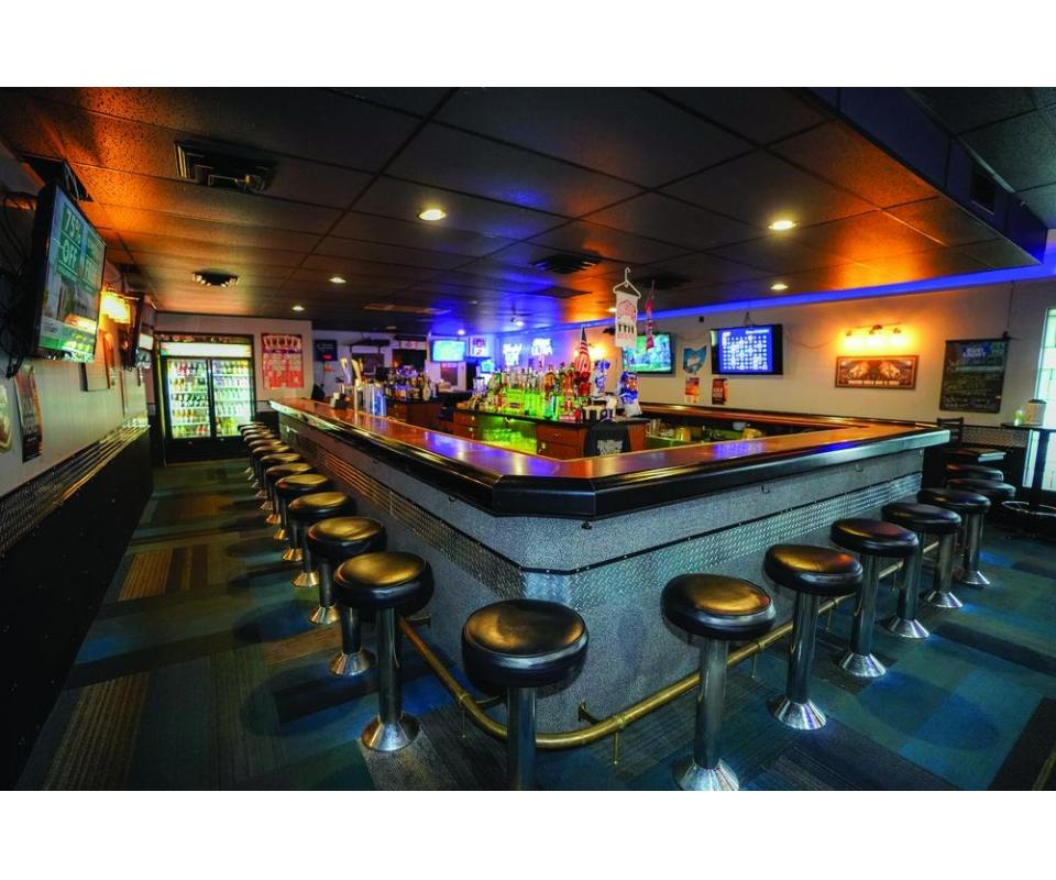 Rolling Mills Bar & Grill Girard, OH 19664