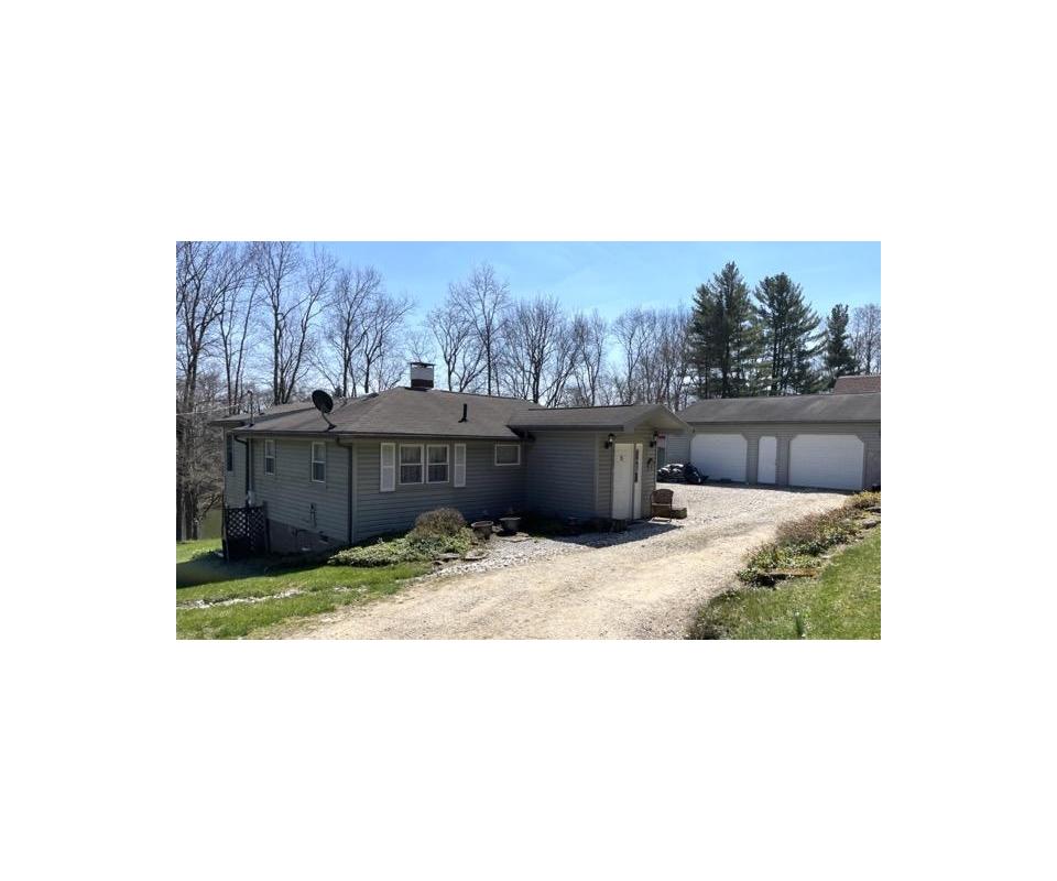 Lakefront Ranch Home Carrollton, OH 20747