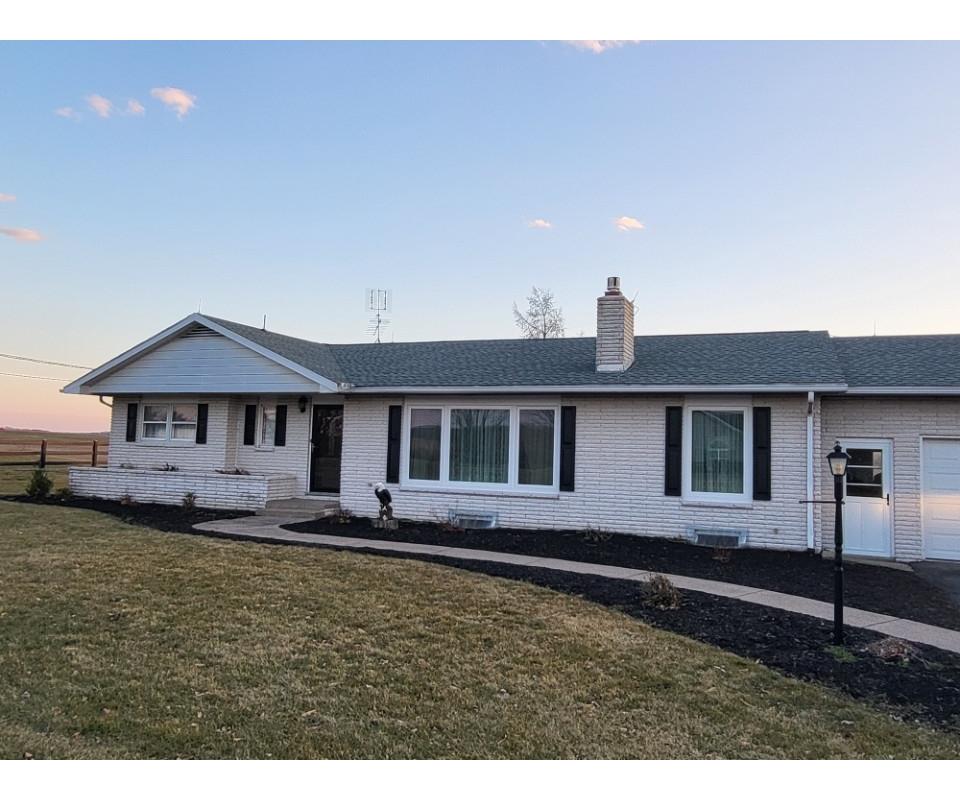 A Selinsgrove Country Home on a Large Lot