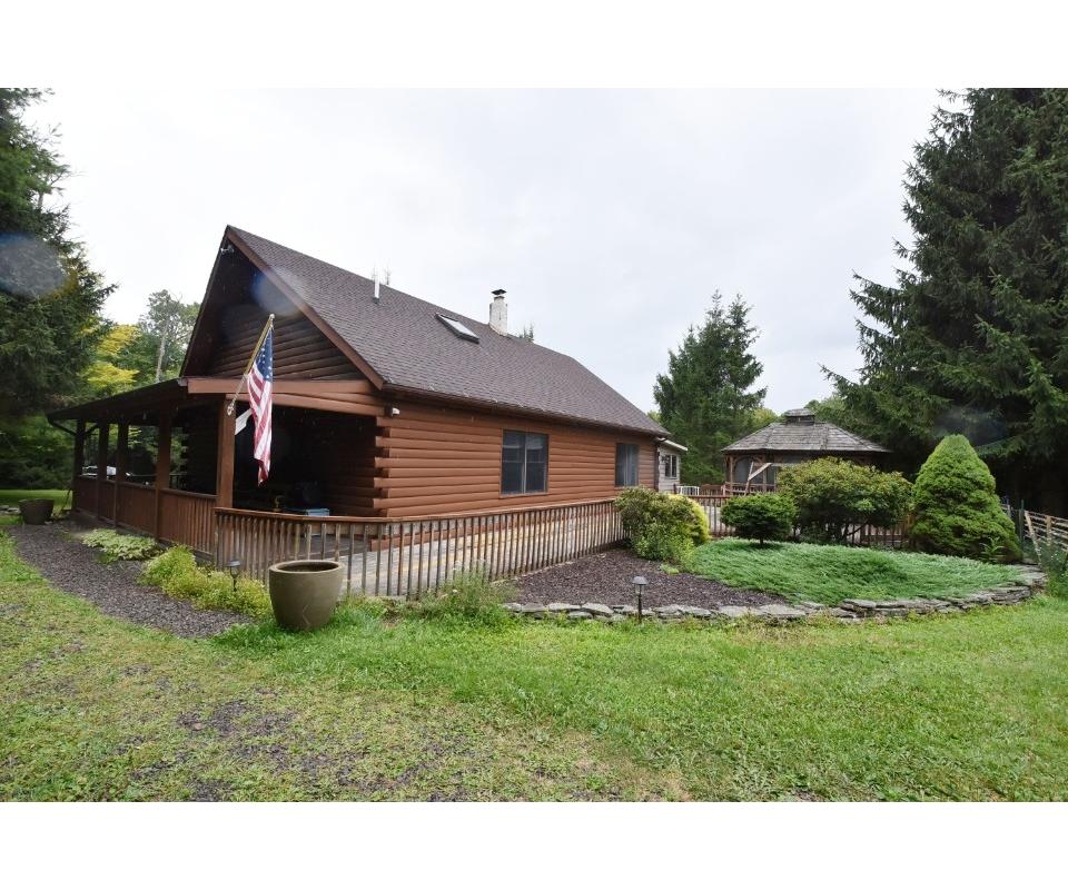 Log Cabin Home on 30+ Acres in Susquehanna County, PA Real Estate