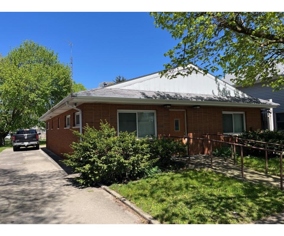 ABSOLUTE REAL ESTATE AUCTIONBRICK RANCH