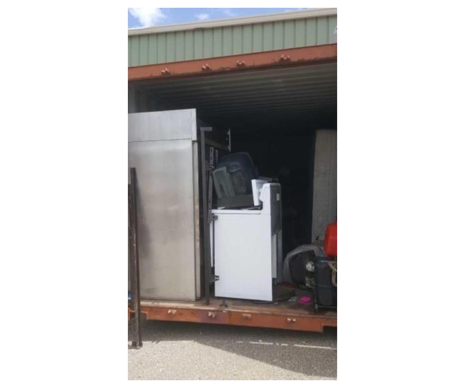 CALGARY STORAGE LOCKER AUCITON JUN 4th 10 am