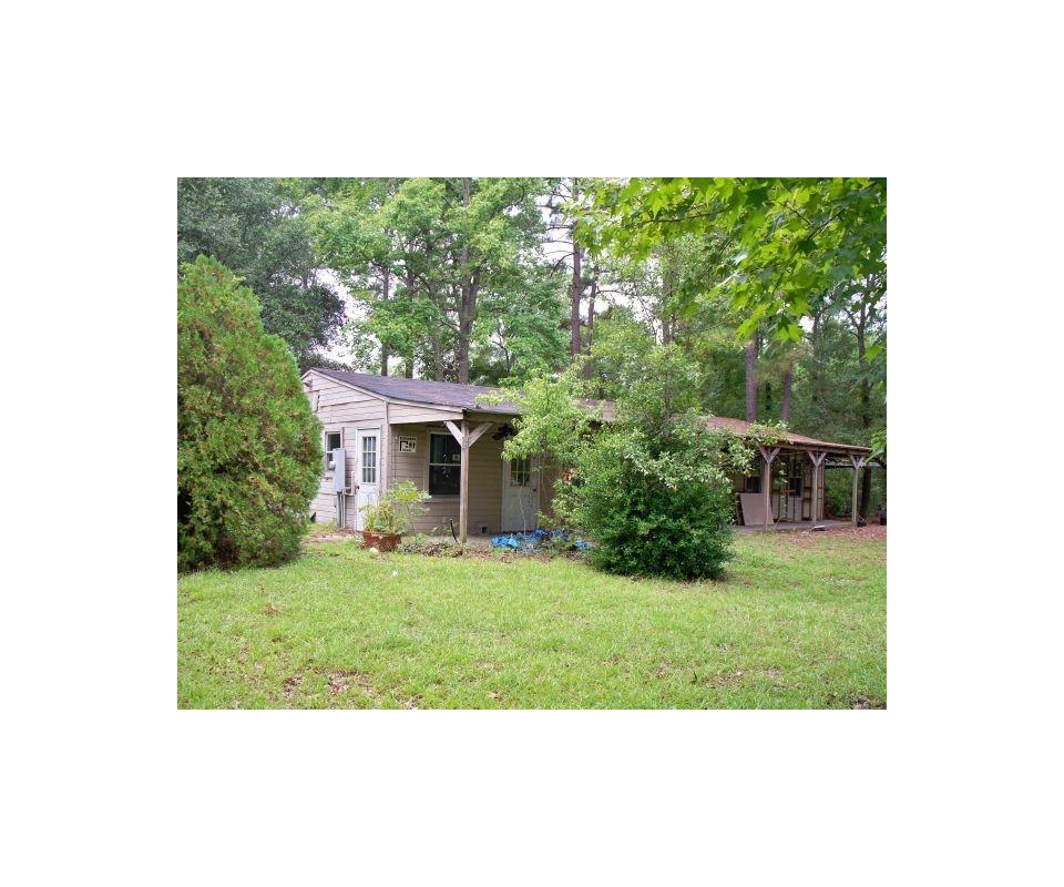 Land and building close to Darlington Raceway