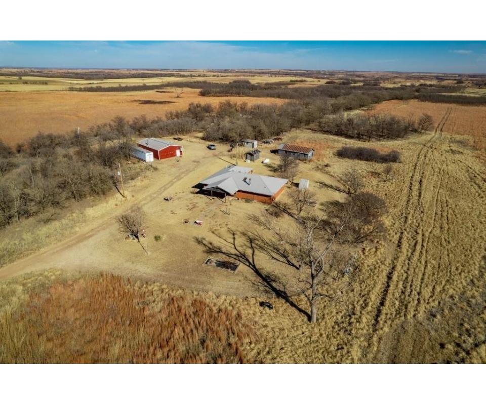 160 Acres & Country Home for Sale Roger Mills County