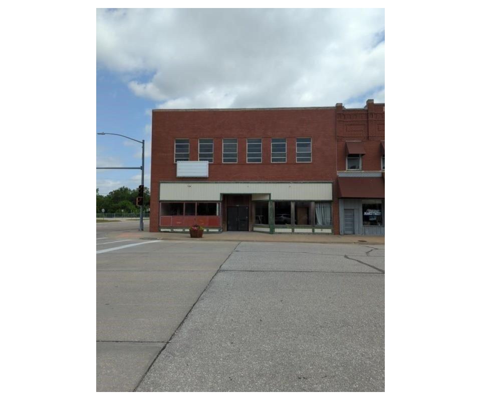 HISTORIC BURLINGTON, KS THEATER AUCTION