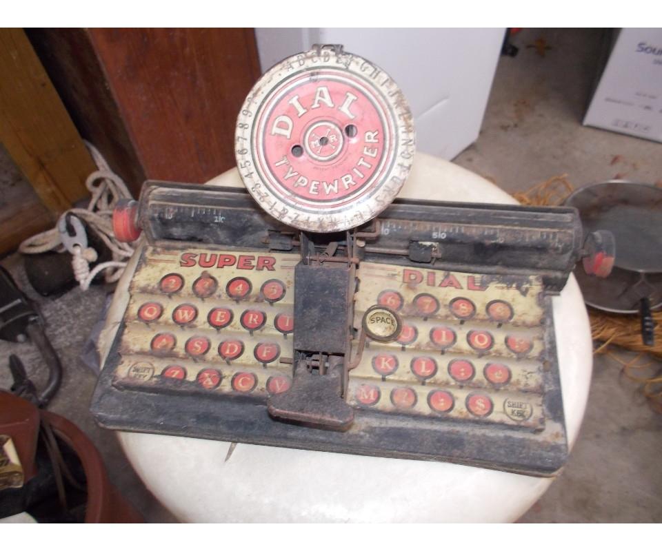 LIVING ESTATE AUCTION WALKER, PROFFITT