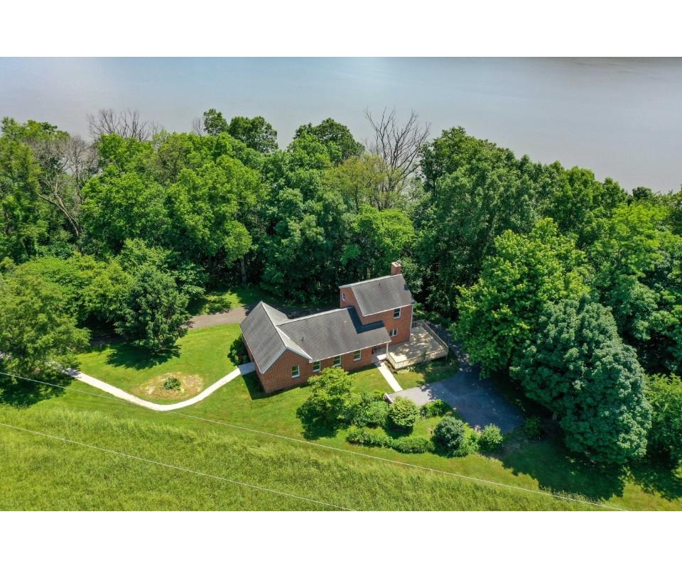 Public Real Estate Auction Lancaster County