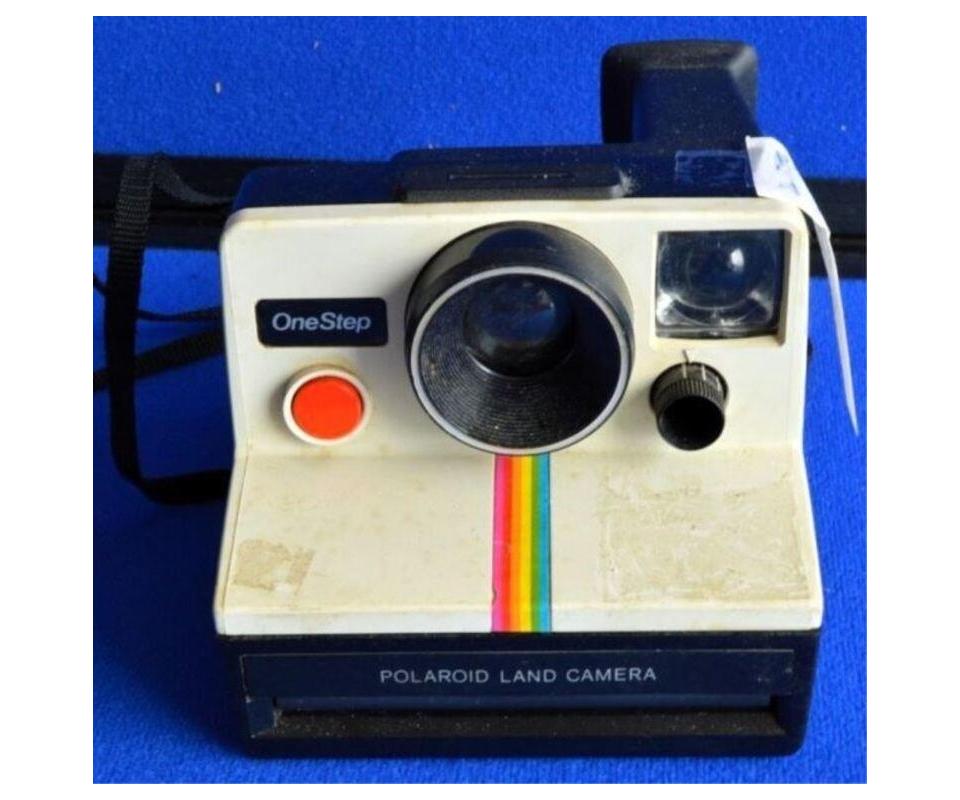 VINTAGE & ANTIQUE CAMERAS, PHOTOGRAPHIC EQUIPMENT & MORE!