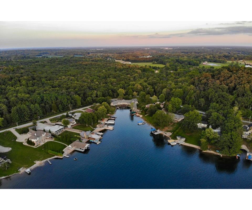 Grandview Lake Home & Boathouse Online Auction
